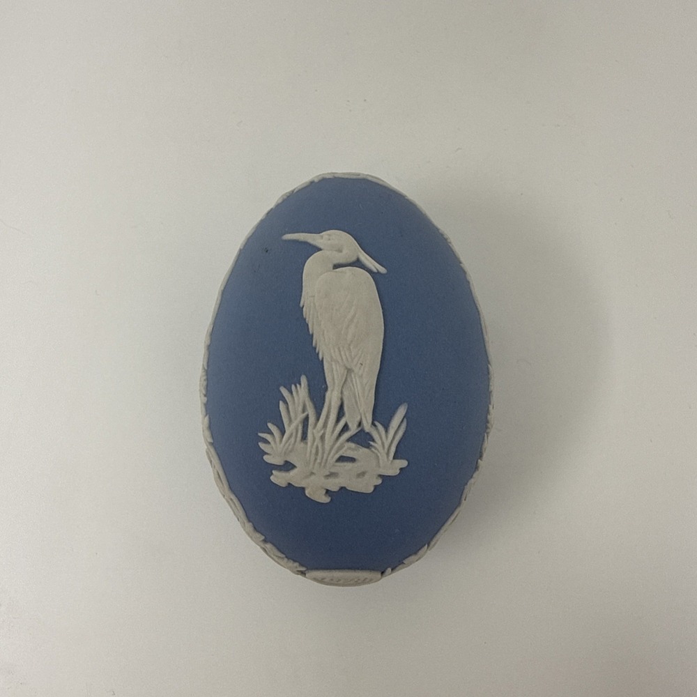 Vintage 1978 Wedgwood Blue & White Jasperware Heron Easter Egg Trinket Box